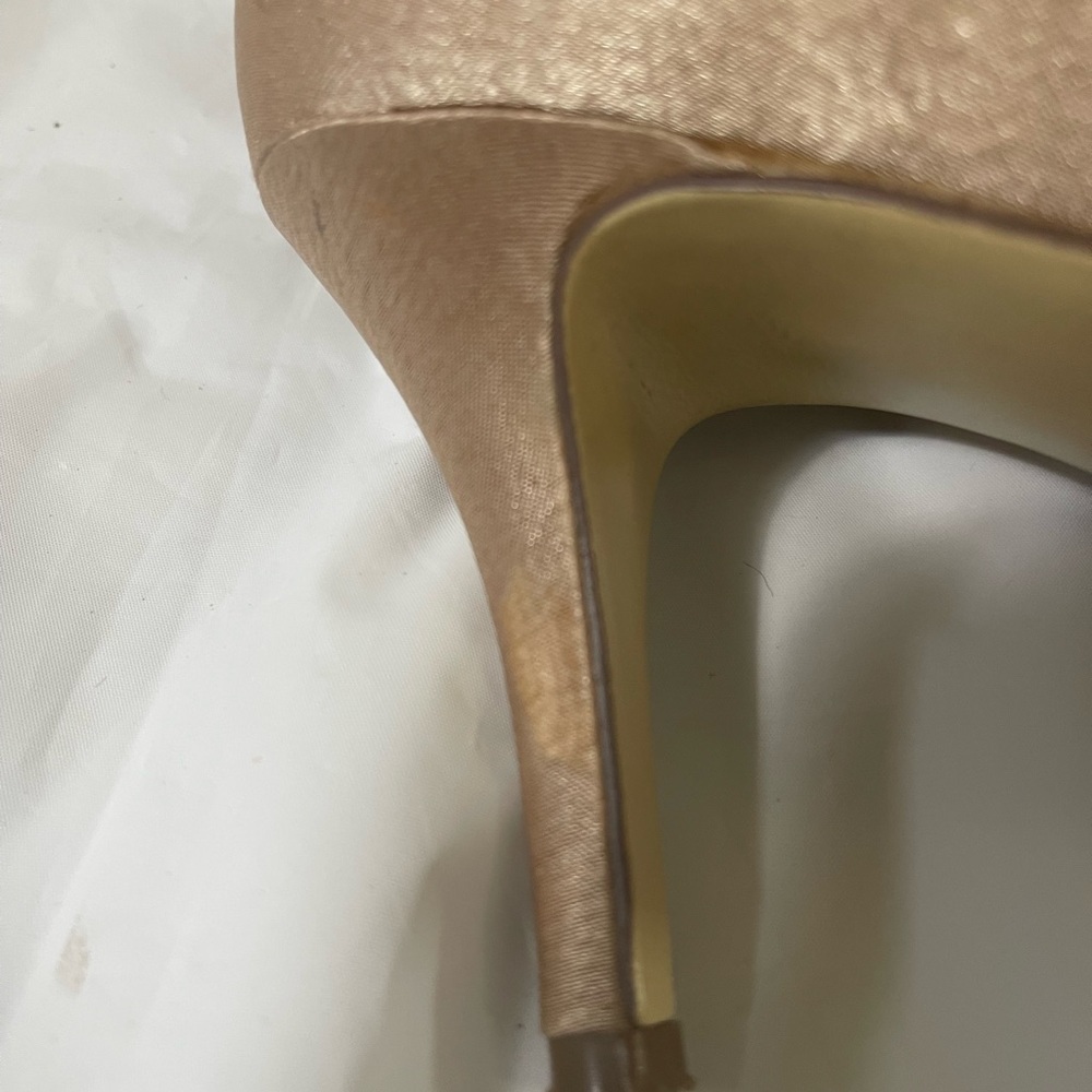 The Tough of Nina Women’s size 8 gold - Picture 5 of 10